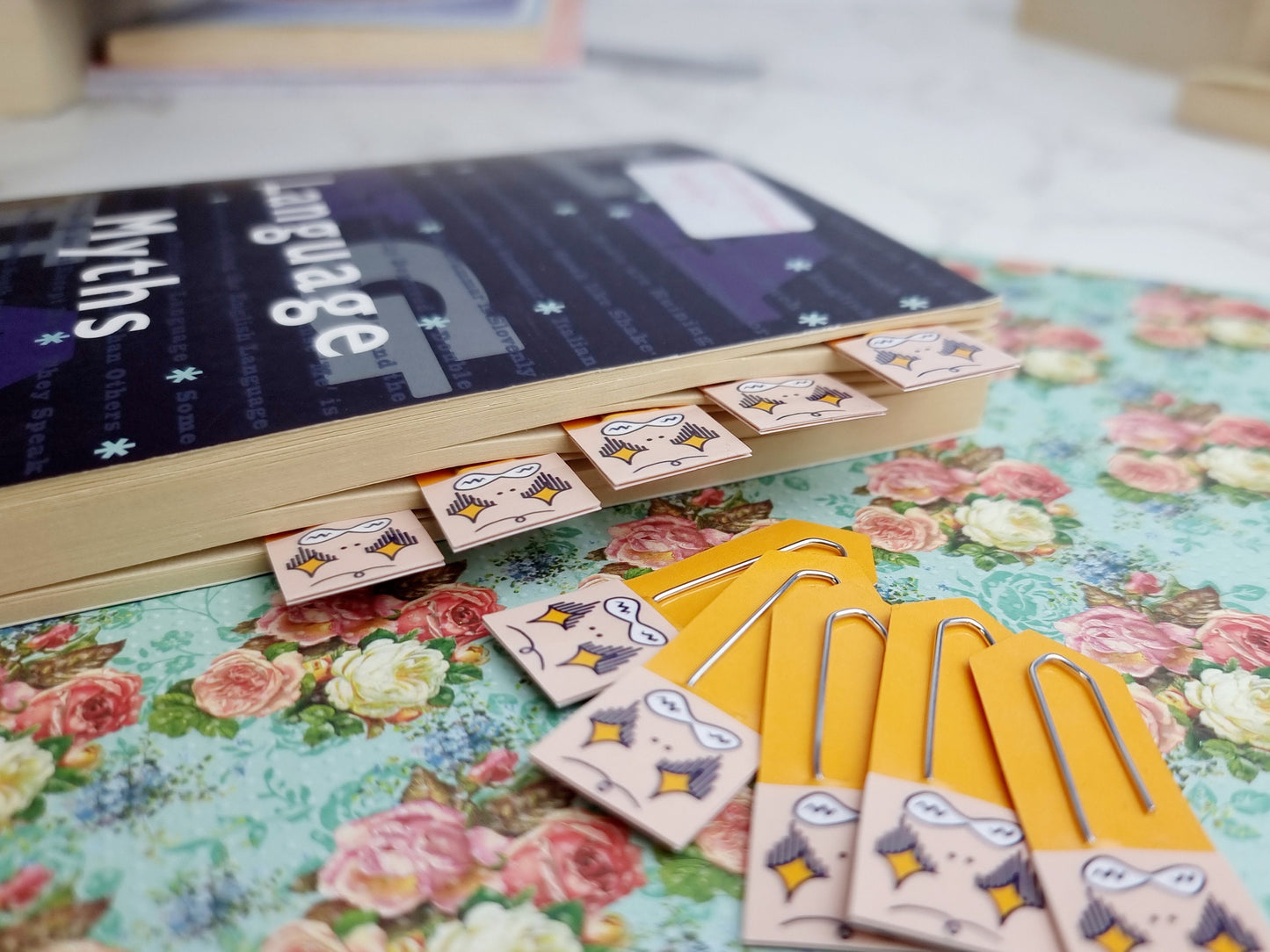 Determined Chibi Expression Page Flag & Reading Stationery