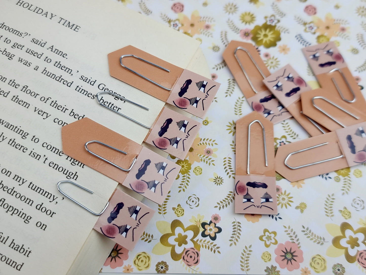 Toothache Chibi Expression Paperclip Page Marker & Bookmarks